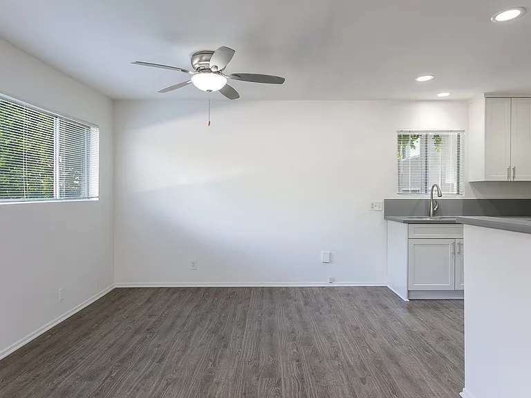 660 W Sierra Madre Blvd #E — Photo 6