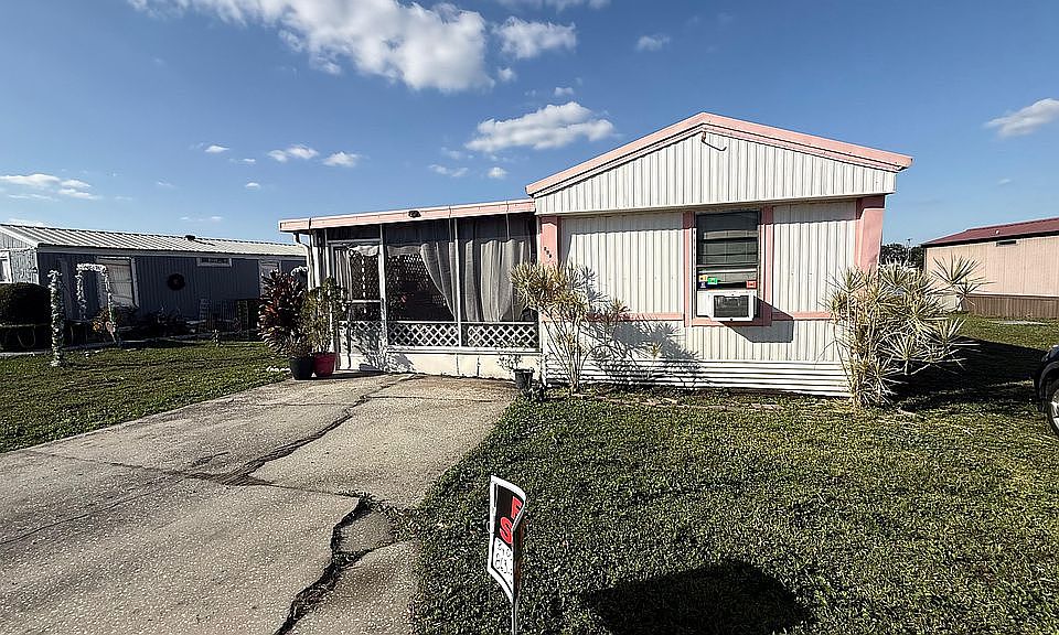 1st image of 643 Jeremy Dr