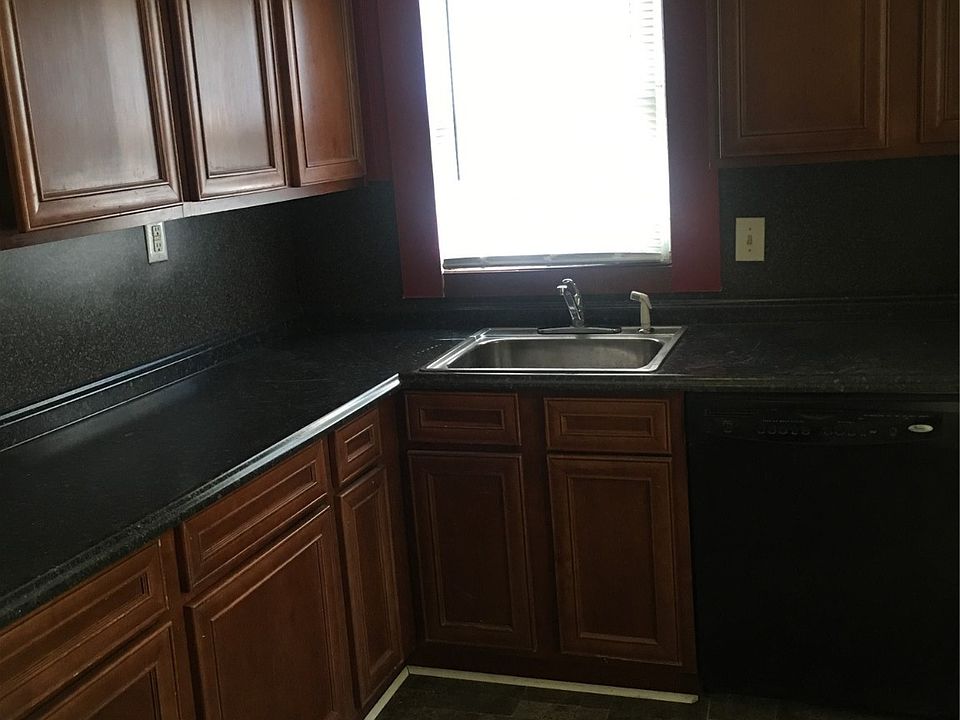 2nd image of 61 N Birmingham Ave