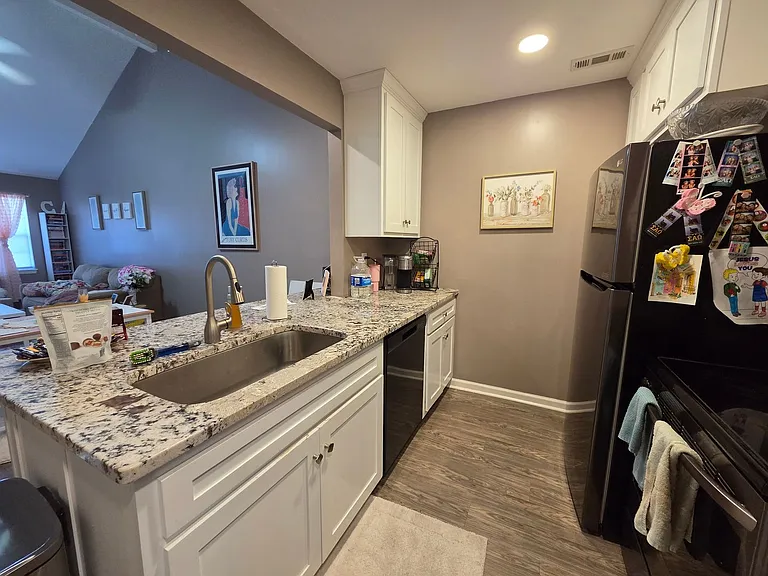 2165 S Milledge Ave — Photo 1