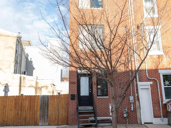 2002 Tulip St, Philadelphia, PA 19125