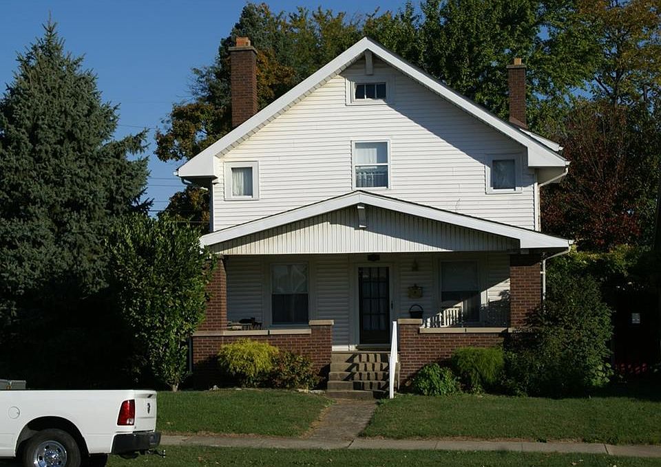 1st image of 304 E Main St