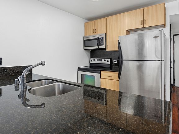 5th image of 101 Market St Unit 207