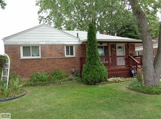 23718 Teppert Ave, Eastpointe, MI 48021