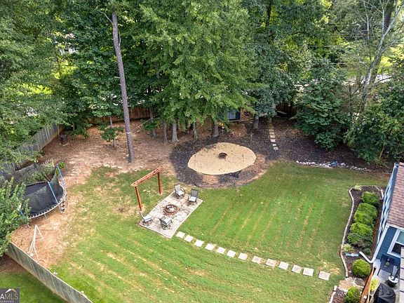 2nd image of 3915 Ivy Run Cir