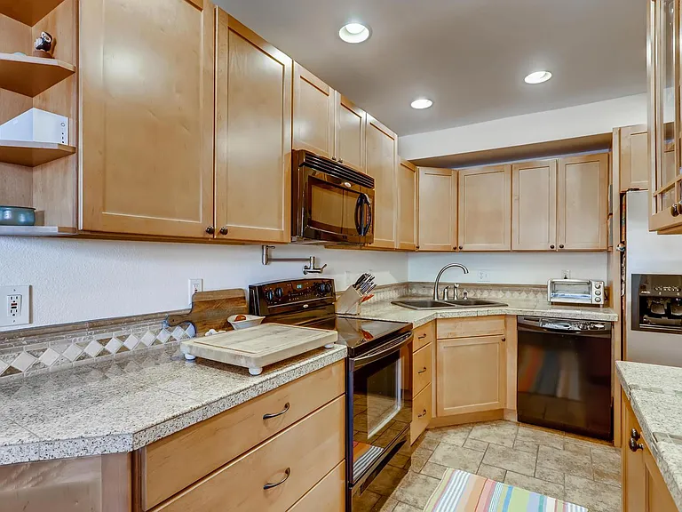 2934 Glenwood Dr — Photo 6
