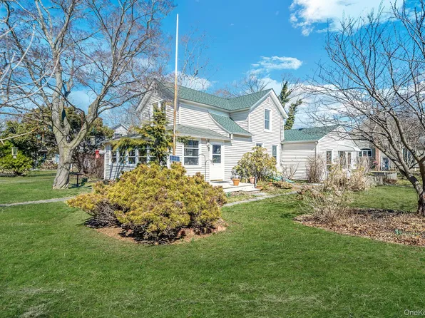 43 Wiggins Avenue, Patchogue, NY 11772