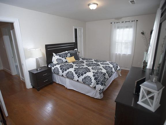 5th image of 143 Huntington Blvd NE