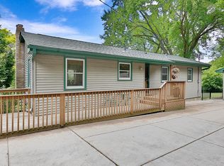 1561 Brooks Ave E, Maplewood, MN 55109