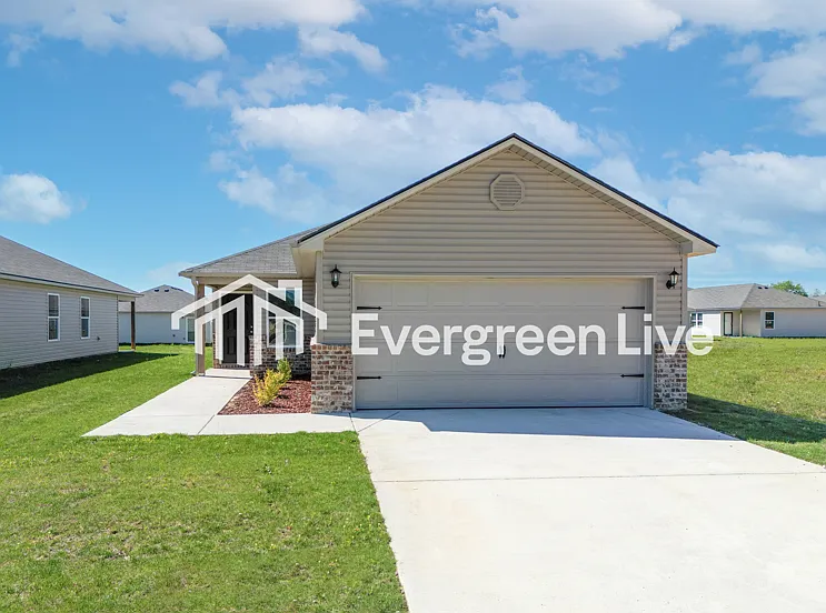 3 bed, 2.0 bath, 1248 sqft, $1,410 — Photo 1