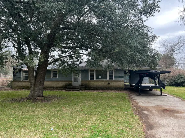 77265 Landry Dr, Maringouin, LA 70757