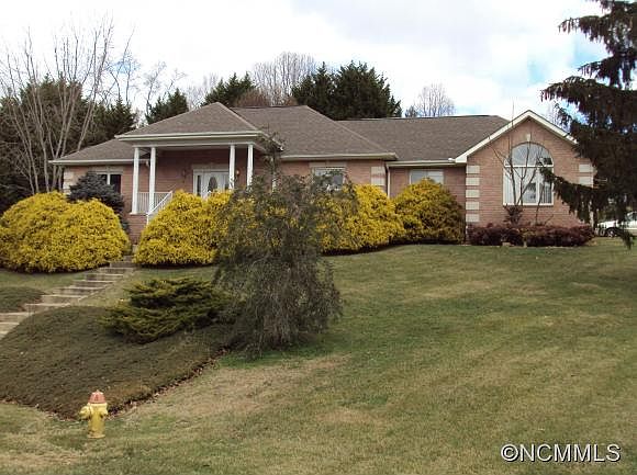 1st image of 57 Eastmoor Dr