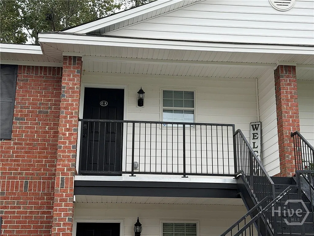2 bed, 2.0 bath, 1022 sqft, $1,800 — Photo 1