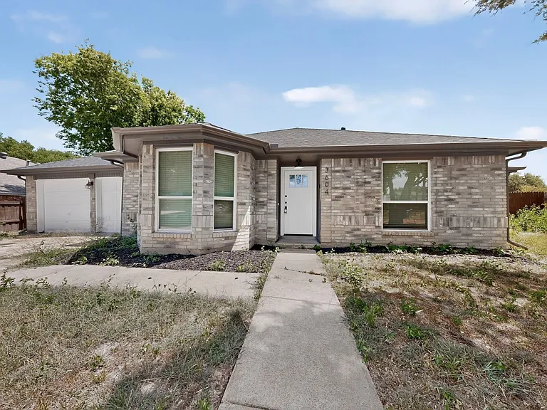 3604 Lily Ln — Photo 3