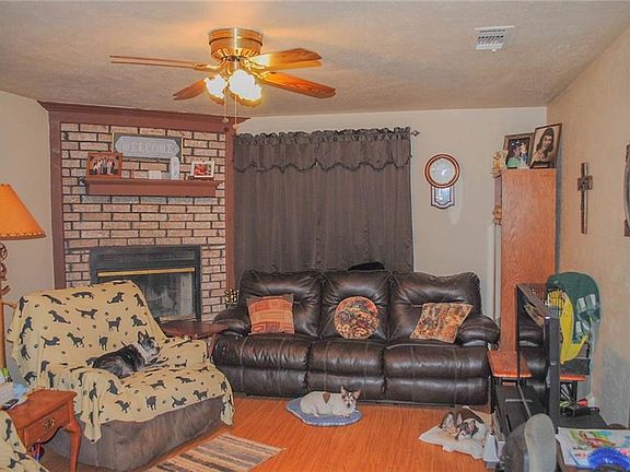 4th image of 950 County Road 543