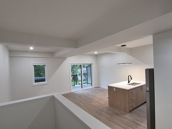3rd image of 831 5th Ave N #5