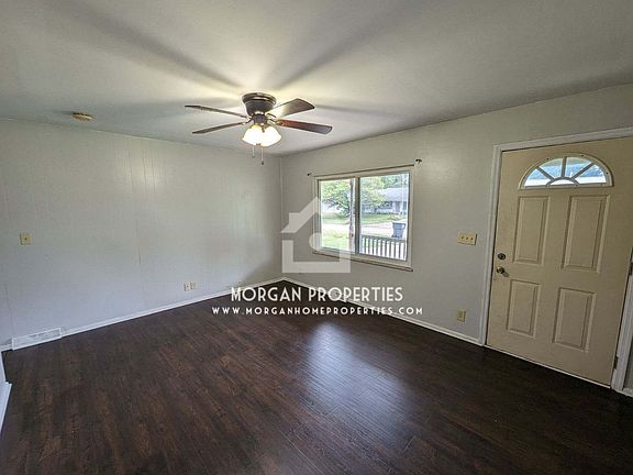 2nd image of 1811 Woodbine Dr