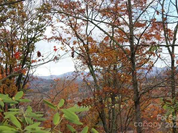 R1 Curtain Blf, Hendersonville, NC 28791