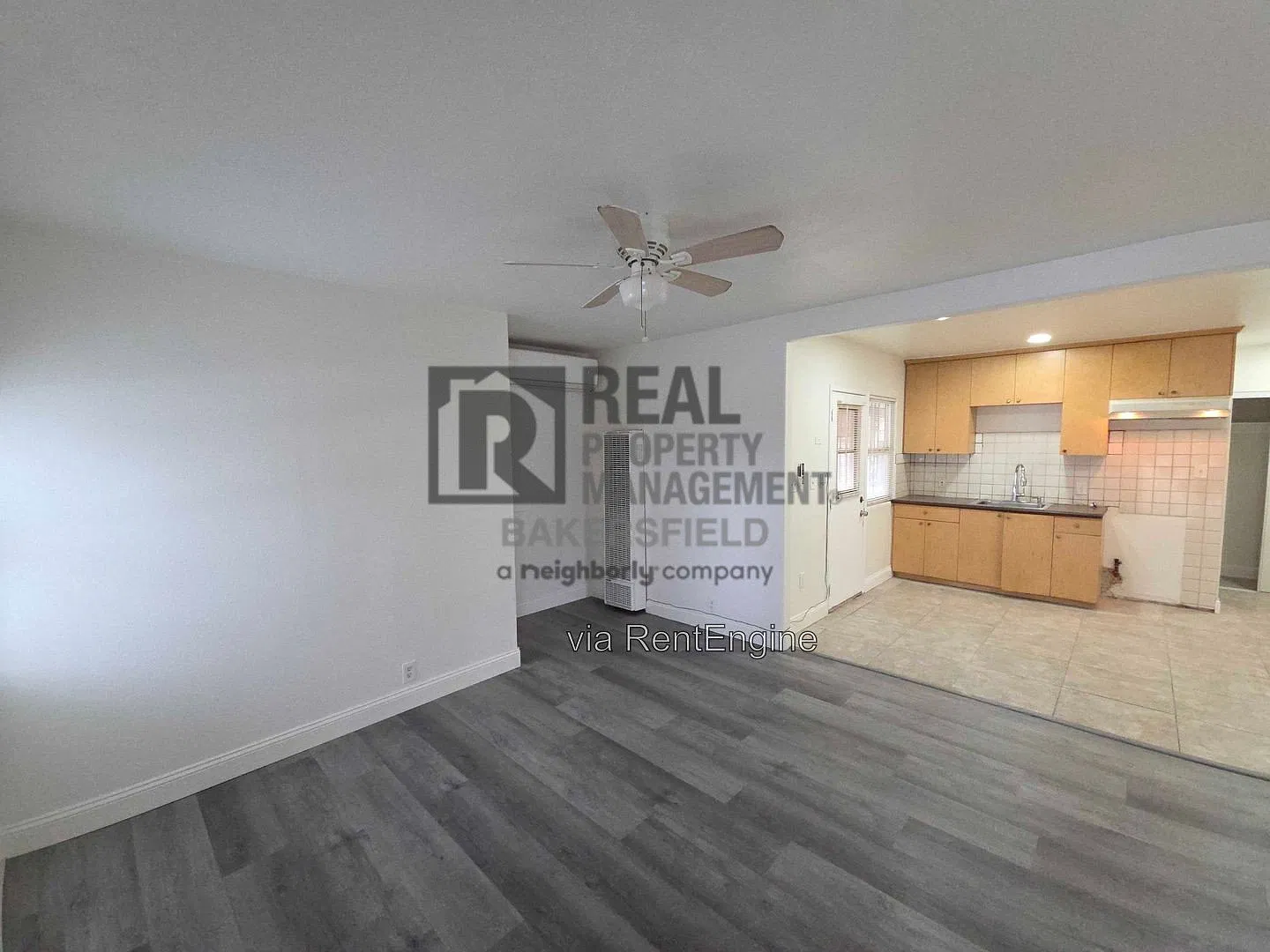 2 bed, 1.0 bath, 715 sqft, $995 — Photo 3