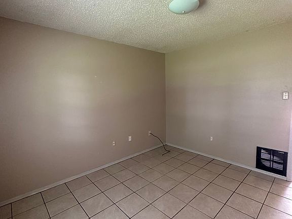 4th image of 209 N 37th St #C41385989