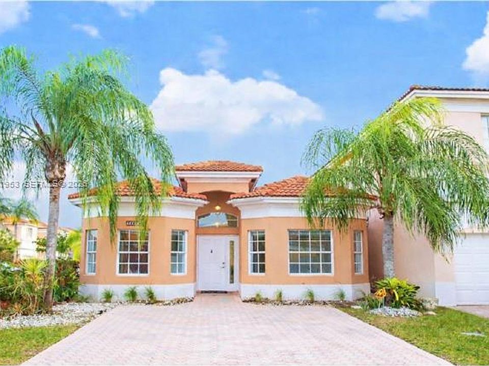 1st image of 16222 SW 102nd Ter #Townhouse 0