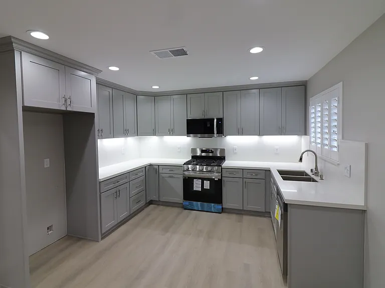 205 W Nubia St #A — Photo 5