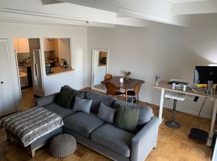 2114 Central St APT B, Evanston, IL 60201
