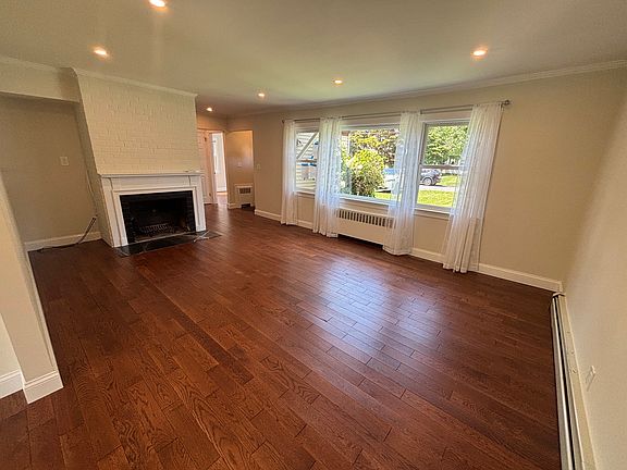 2nd image of 20 Huntley Rd #Sfh