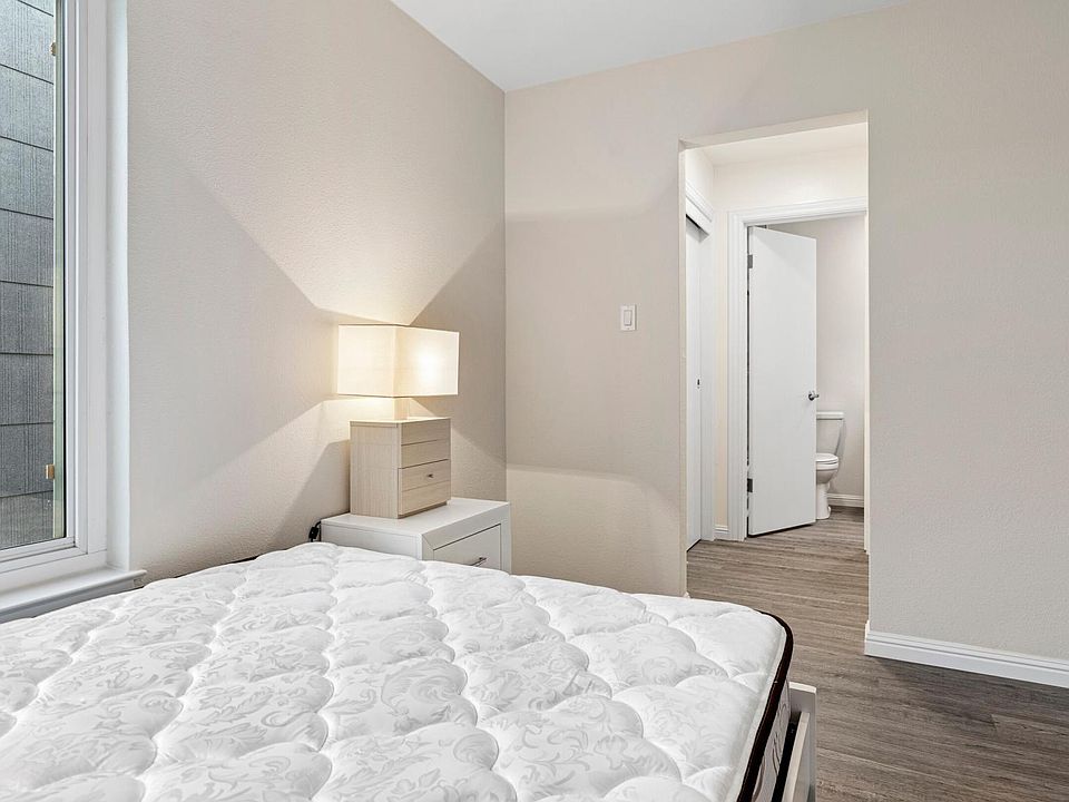 1st image of 266 21st Ave APT 101