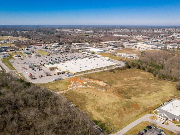 500 E Veterans Dr, Cookeville, TN 38501