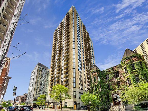 2nd image of 70 W Huron St APT 806