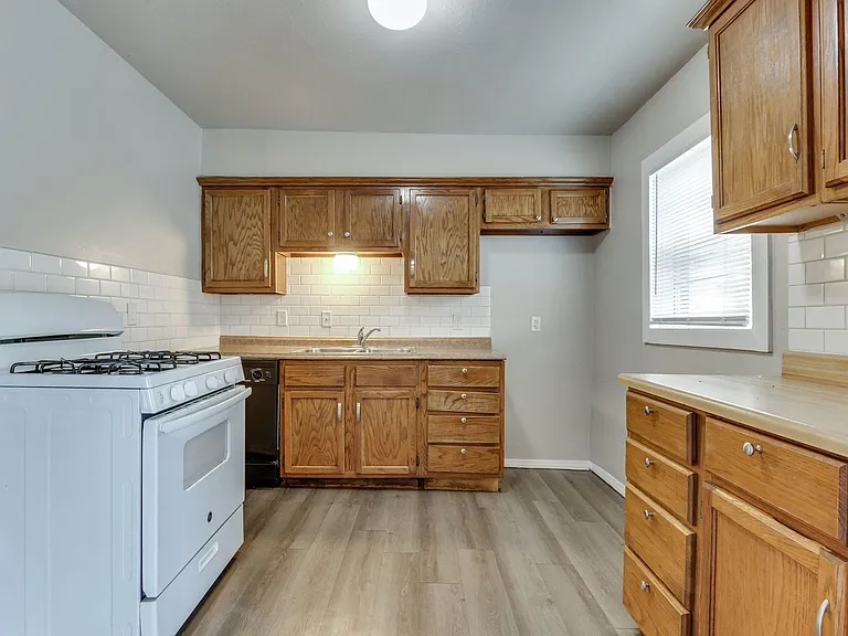 1005 SW 63rd St — Photo 19