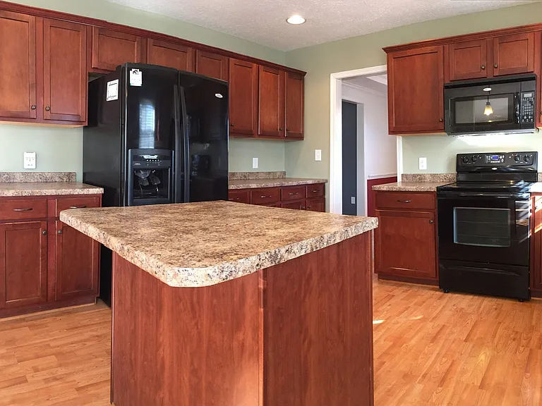 104 Runnymeade Dr — Photo 11