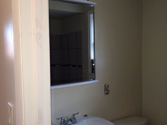 5th image of 8017 S Stewart Ave APT D