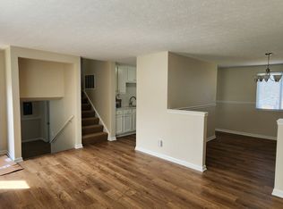 11607 Eastport Dr, Louisville, KY 40241