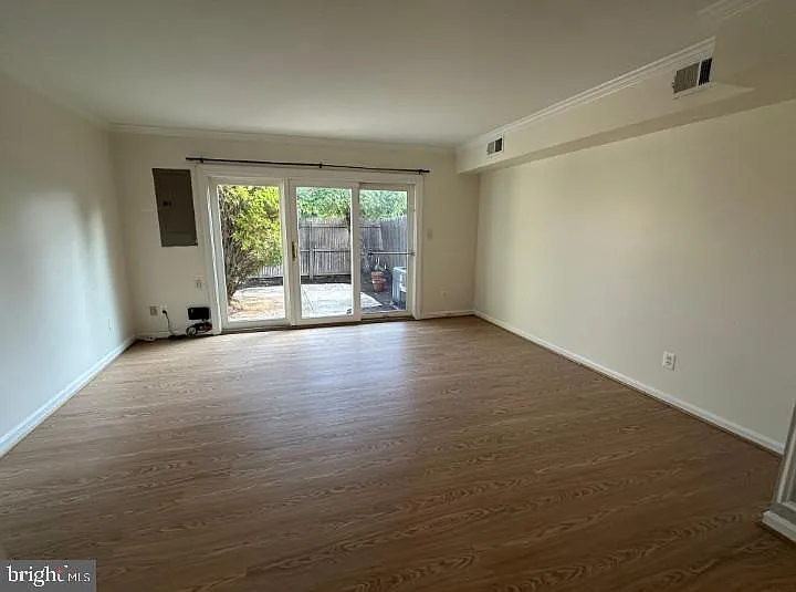 Cardinal Forest Condo — Photo 4