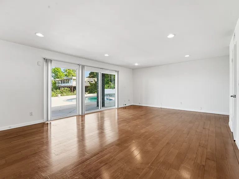 3329 Dona Rosa Dr — Photo 12