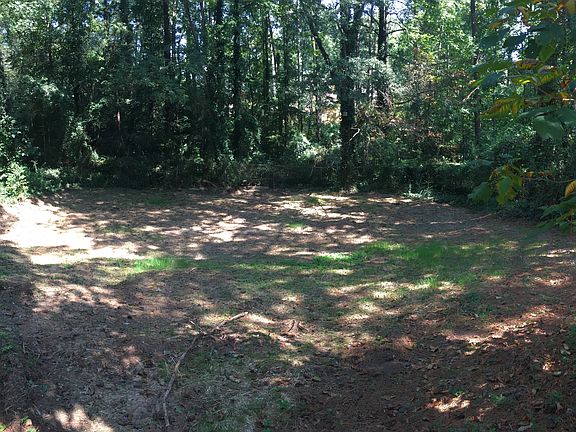 2nd image of 1250 Country Lane Dr NE