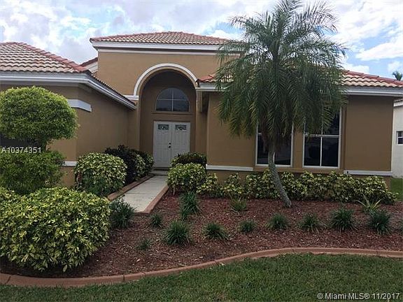 4th image of 559 Carrington Dr