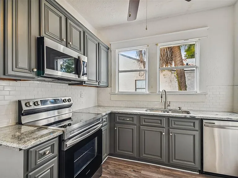 1913 W Lemon St — Photo 12