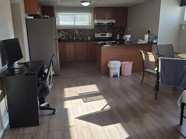 71 Montvale Dr #Basement, Toronto, ON M1M 3E5