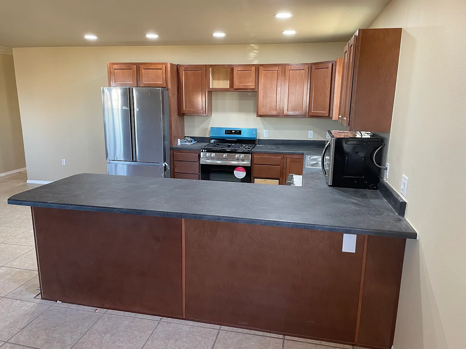 3 bed, 1640 sqft, $2,195 — Photo 3