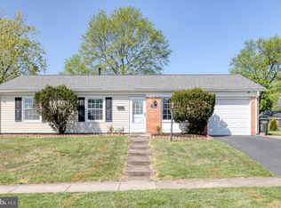 803 W Maple Ave, Sterling, VA 20164
