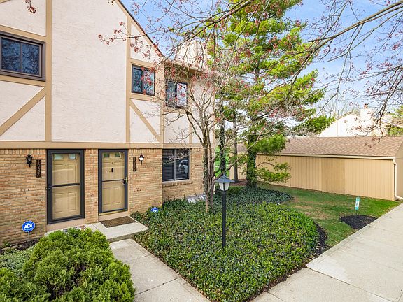 3rd image of 1939 Ramble Branch Dr #31