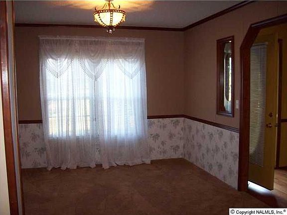 4th image of 2761 Charity Ln