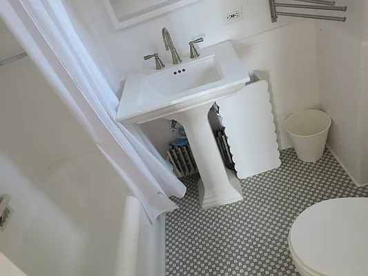 Rented by Target Realty Group | media 33