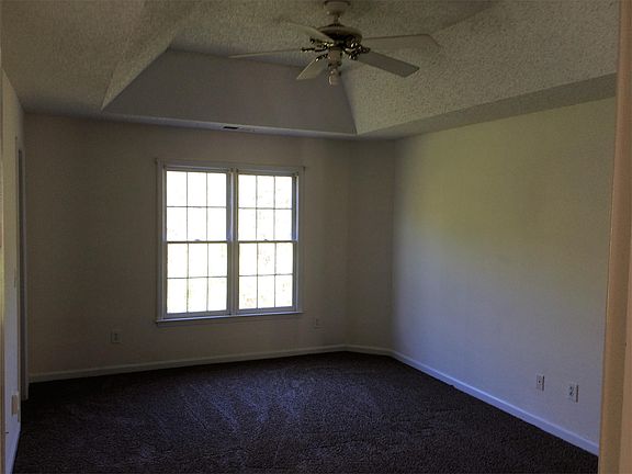 5th image of 1820 Fairfax Dr