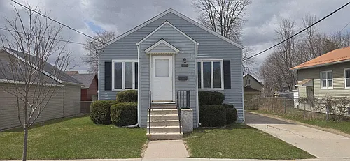 2110 Lincoln St Photo 1