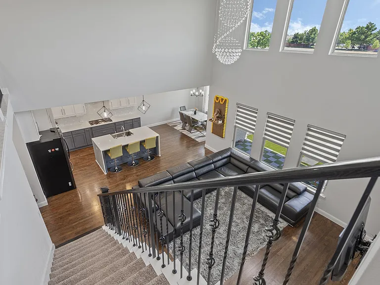 913 Gingham St — Photo 24