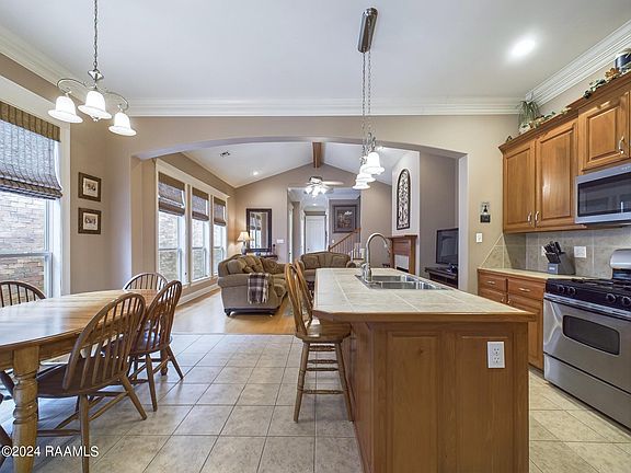 2nd image of 117 Coconut Grove Cir